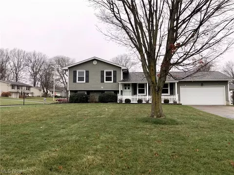 2398 Penny Ln, Austintown, OH 44515