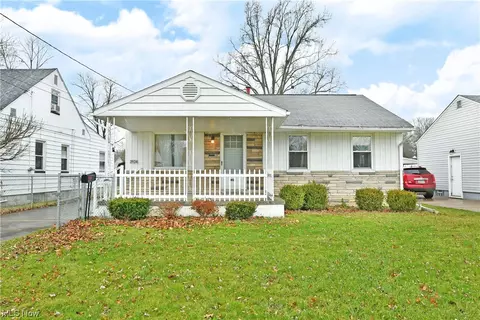 3934 Stratmore Ave, Youngstown, OH 44511
