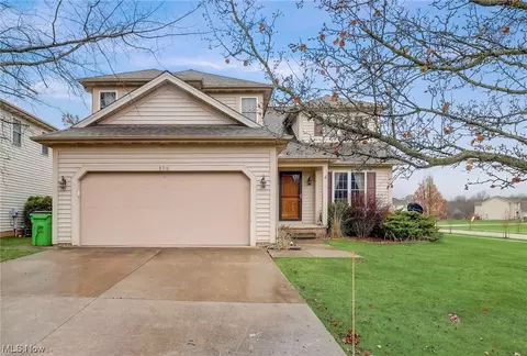 806 Stonington Ct, Macedonia, OH 44056