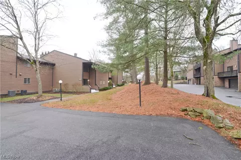 1175 Calla E, Poland, OH 44514 photo 33