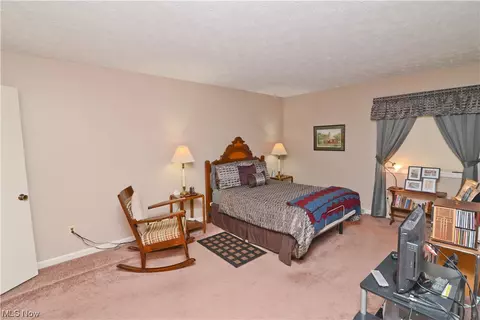1175 Calla E, Poland, OH 44514 photo 20