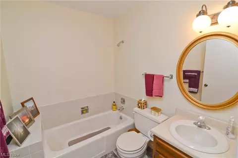 1175 Calla E, Poland, OH 44514 photo 15