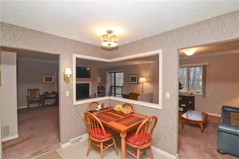 1175 Calla E, Poland, OH 44514 photo 6