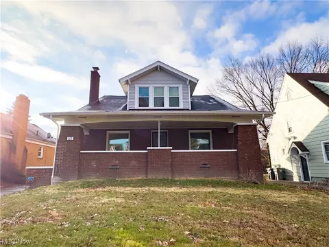 511 Mistletoe Ave, Youngstown, OH 44511