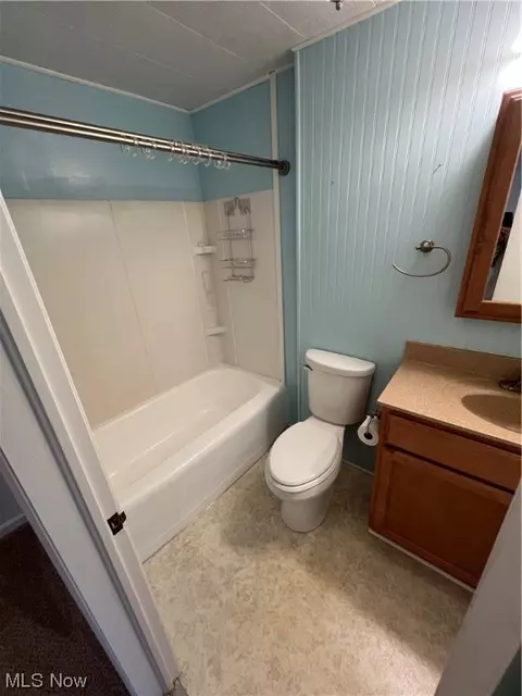 545 7th St, Struthers, OH 44471 photo 8