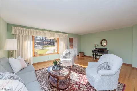 3123 Pasadena Dr, Seven Hills, OH 44131 photo 9