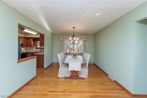 3123 Pasadena Dr, Seven Hills, OH 44131 photo 10