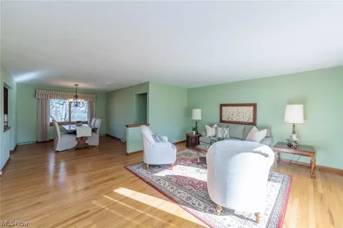3123 Pasadena Dr, Seven Hills, OH 44131 photo 7