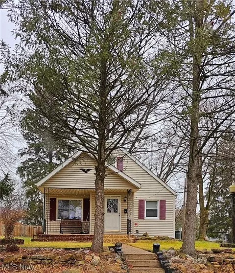 779 Kathron Ave, Cuyahoga Falls, OH 44221