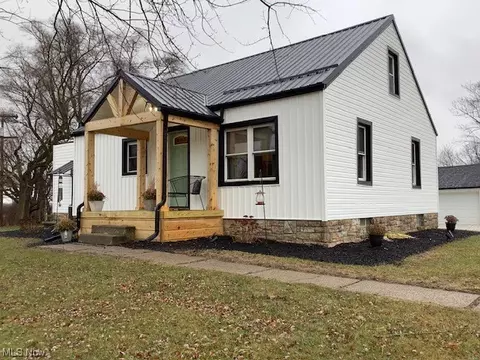 10440 Columbus Rd NE, Louisville, OH 44641