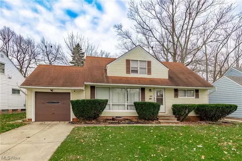 4082 Suffolk Rd, South Euclid, OH 44121