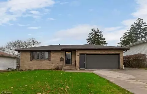 3225 Coventry, Parma, OH 44134