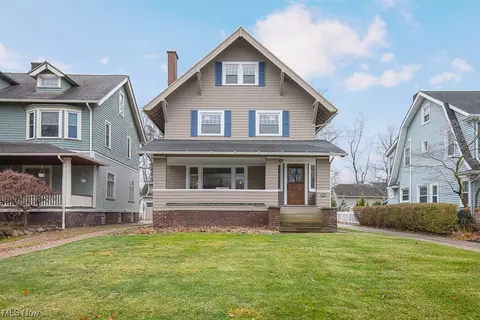 13921 Clifton Blvd, Lakewood, OH 44107