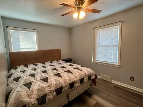 229 Hilliard Rd, Elyria, OH 44035 photo 6