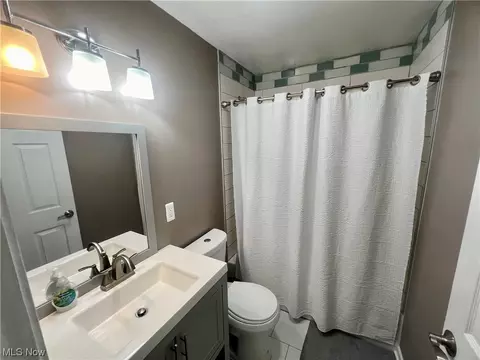 229 Hilliard Rd, Elyria, OH 44035 photo 12