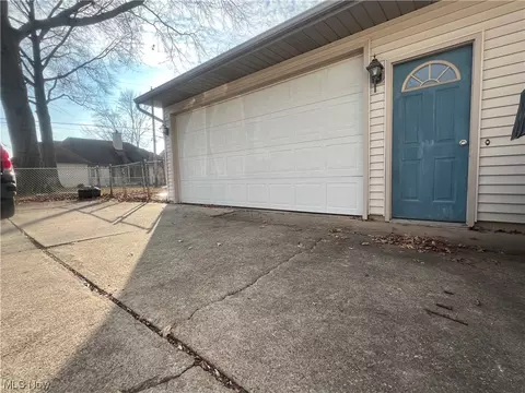 229 Hilliard Rd, Elyria, OH 44035 photo 28