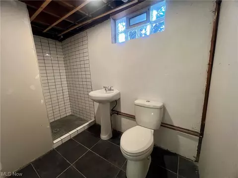 229 Hilliard Rd, Elyria, OH 44035 photo 17