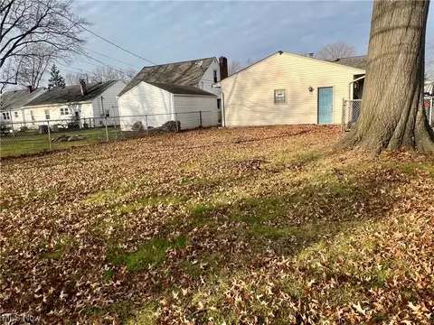 229 Hilliard Rd, Elyria, OH 44035 photo 27