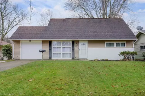 426 Linwood Dr, Alliance, OH 44601