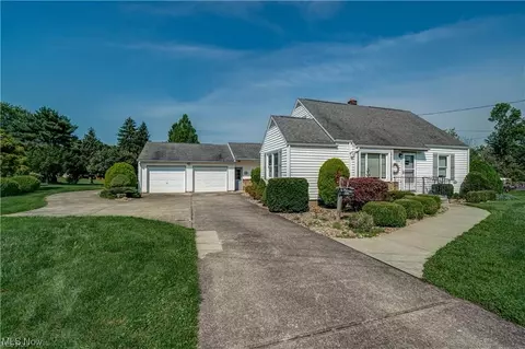 6355 Shepler Church Ave SW, Navarre, OH 44662