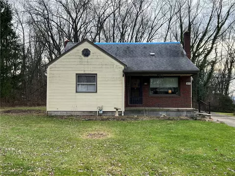 819 Kimmel Ave, Campbell, OH 44405