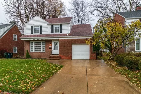 4939 Edsal Dr, Lyndhurst, OH 44124