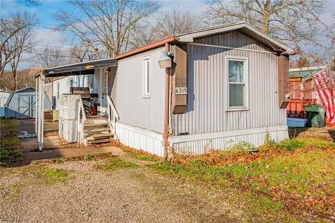 6319 Sue Lynn Dr, Ravenna, OH 44266