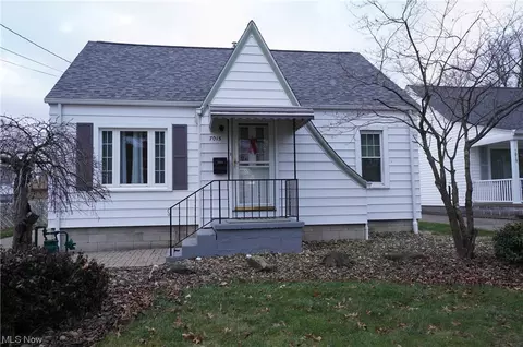 7015 Amherst, Youngstown, OH 44512 photo 2