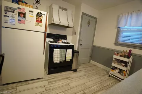 7015 Amherst, Youngstown, OH 44512 photo 8