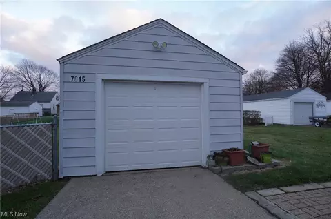 7015 Amherst, Youngstown, OH 44512 photo 6