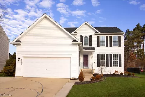 35216 Saddle Creek Dr, Avon, OH 44011