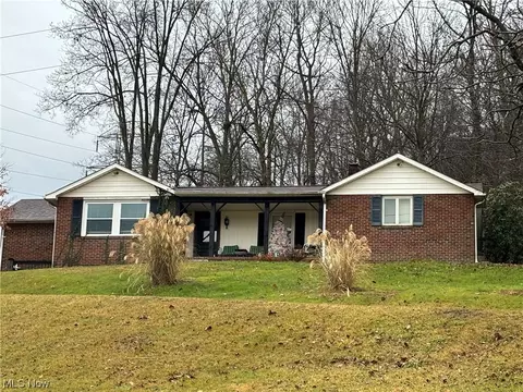 3551 Eichel SW, New Philadelphia, OH 44663