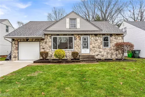 731 E 263rd St, Euclid, OH 44132