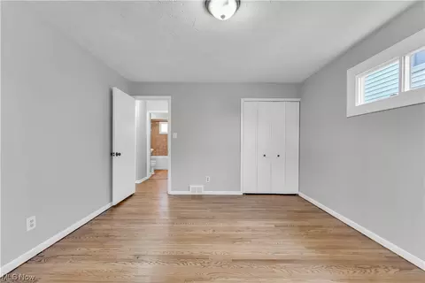 731 E 263rd St, Euclid, OH 44132 photo 14