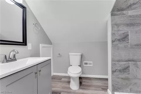 731 E 263rd St, Euclid, OH 44132 photo 24