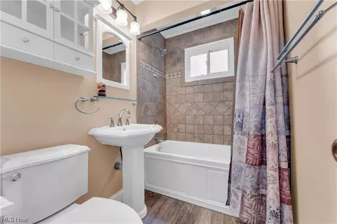 731 E 263rd St, Euclid, OH 44132 photo 17
