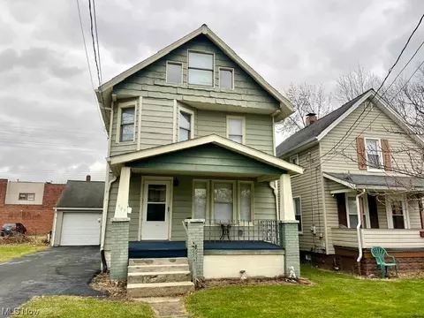 903 Clay St, Akron, OH 44311