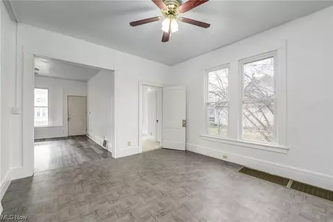 249 Gates, Elyria, OH 44035 photo 9