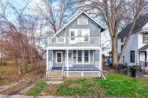 249 Gates, Elyria, OH 44035