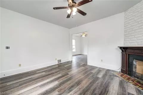 249 Gates, Elyria, OH 44035 photo 4