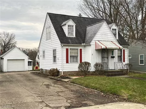 1039 Mechanic, Ravenna, OH 44266