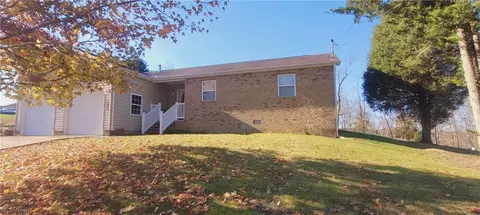 973 Cedar Grove Rd, Parkersburg, WV 26104
