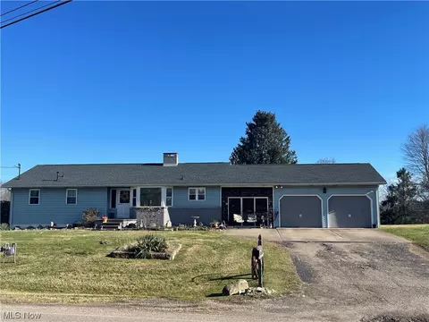 3792 Newbury, Little Hocking, OH 45742