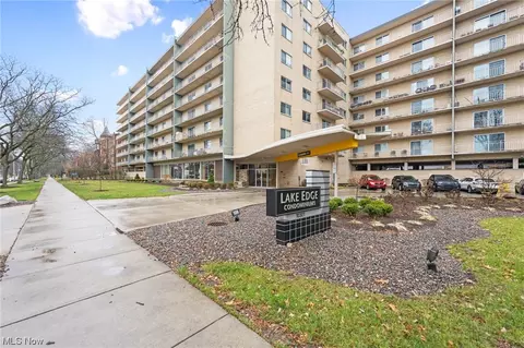 10301 Lake Ave #405, Cleveland, OH 44102