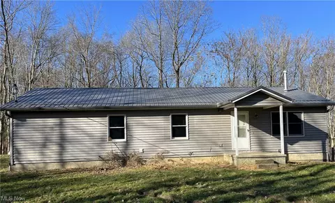 3406 Tabor Ridge Rd NE, Mineral City, OH 44656