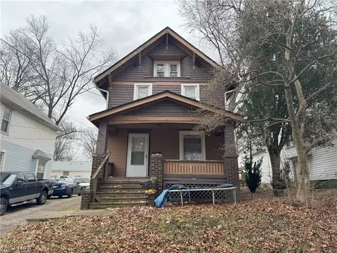 837 Sumner St, Akron, OH 44311
