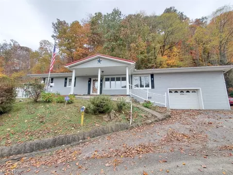 145 High St, Gauley Bridge, WV 25085 photo 2