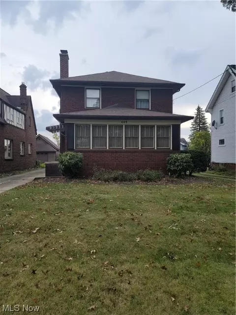 449 E Broadway Ave, Girard, OH 44420
