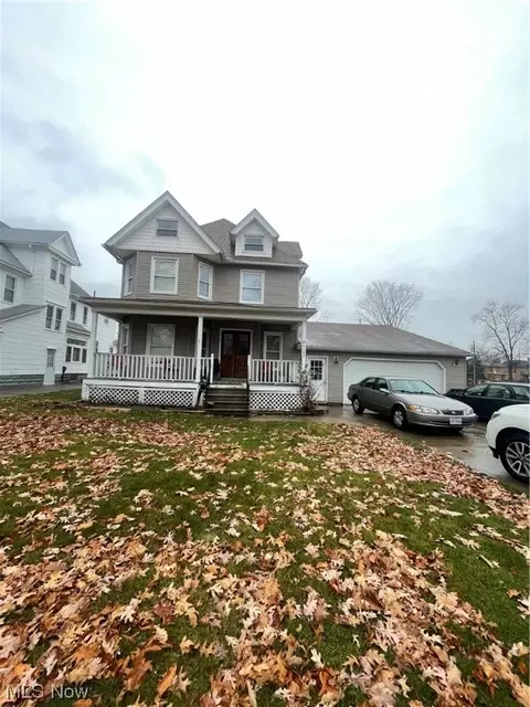 2069 E 31st St, Lorain, OH 44055 photo 1