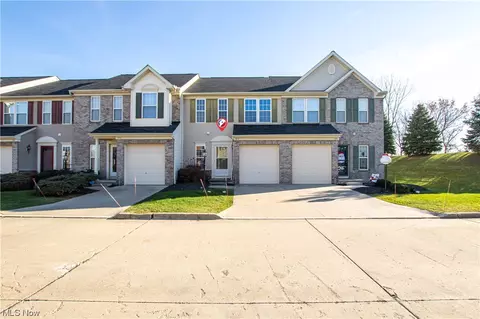 106 Limestone Ct, Berea, OH 44017